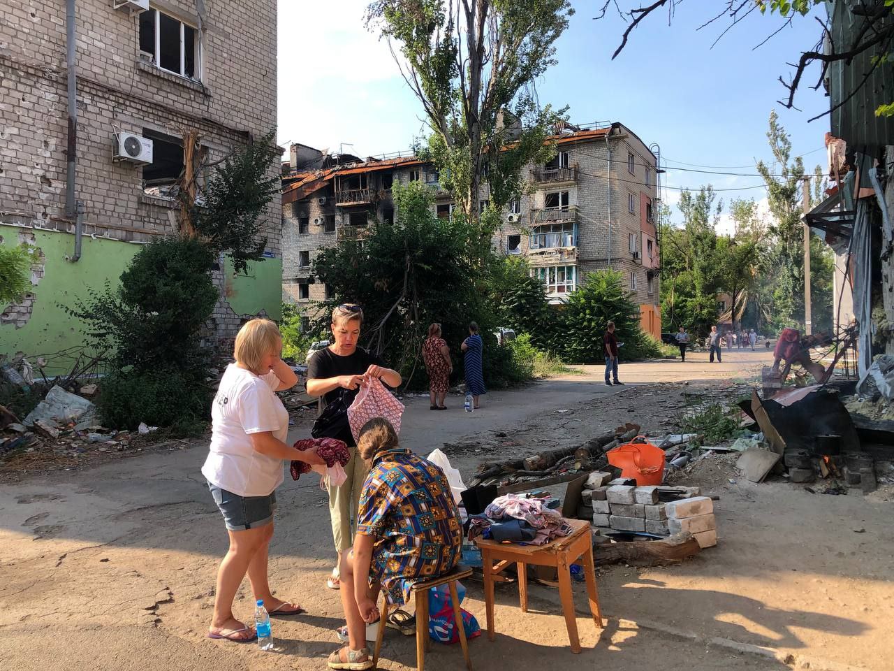 Помощь людям